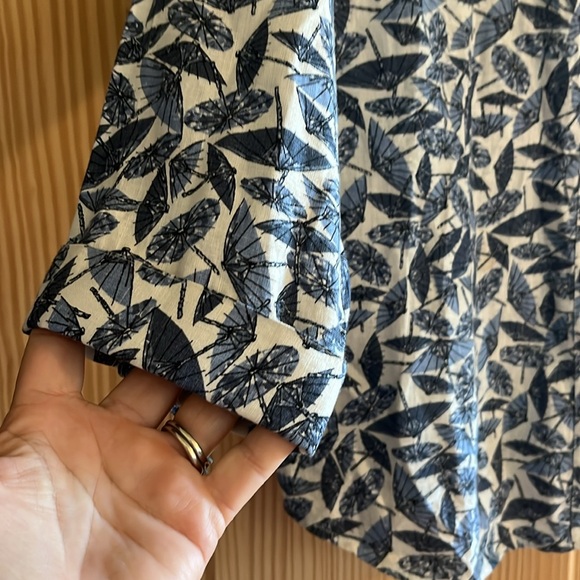 Kate Hill Blue and White 3/4 Sleeve Top Size Large‎ - Picture 3 of 6